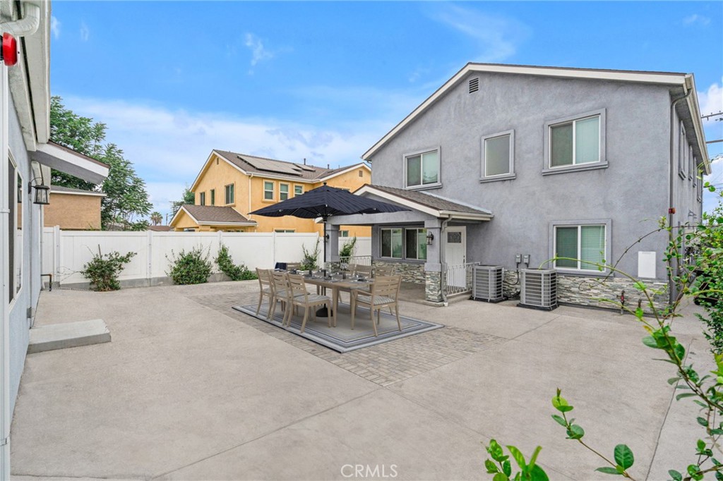 1109 N. Mulberry