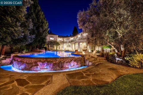 Photo of 104 Muir Ln Ln, Alamo, CA 94507 (MLS # 41115818)