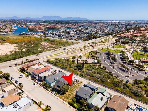 Tiny photo for 4834 Oceanaire Street, Oxnard, CA 93035 (MLS # V1-33940)