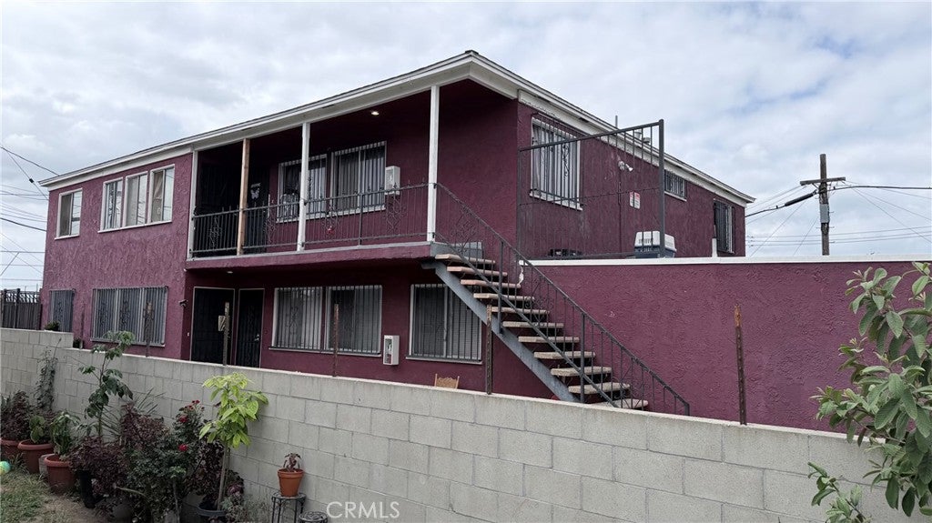 1040 W Reeve