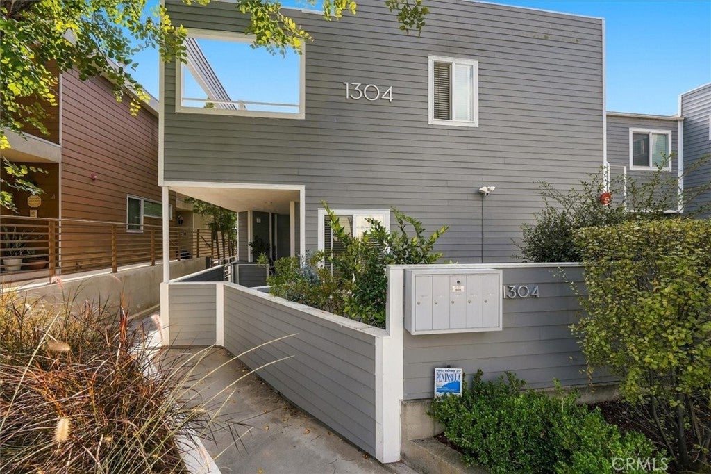 1304 12th Street E