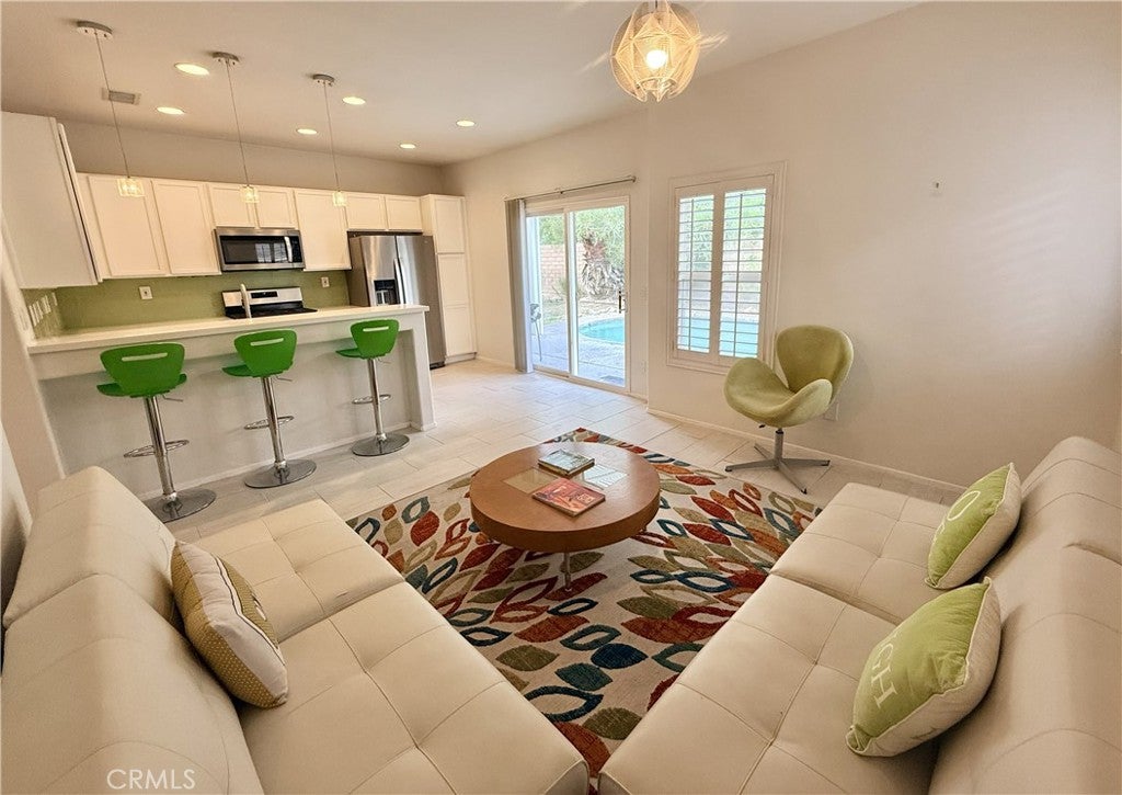 2340 N Paseo De Anza