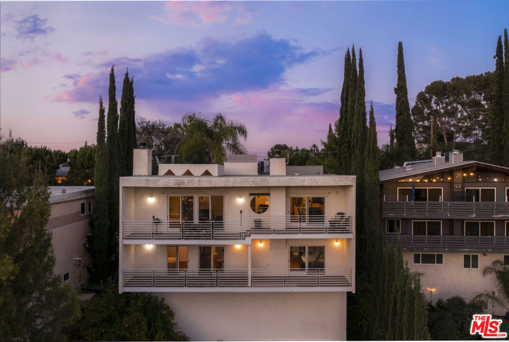 5045 Calatrana Drive