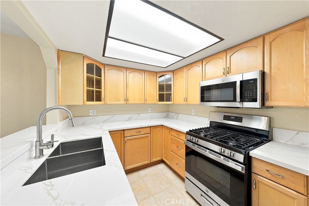 600 Central Avenue 305