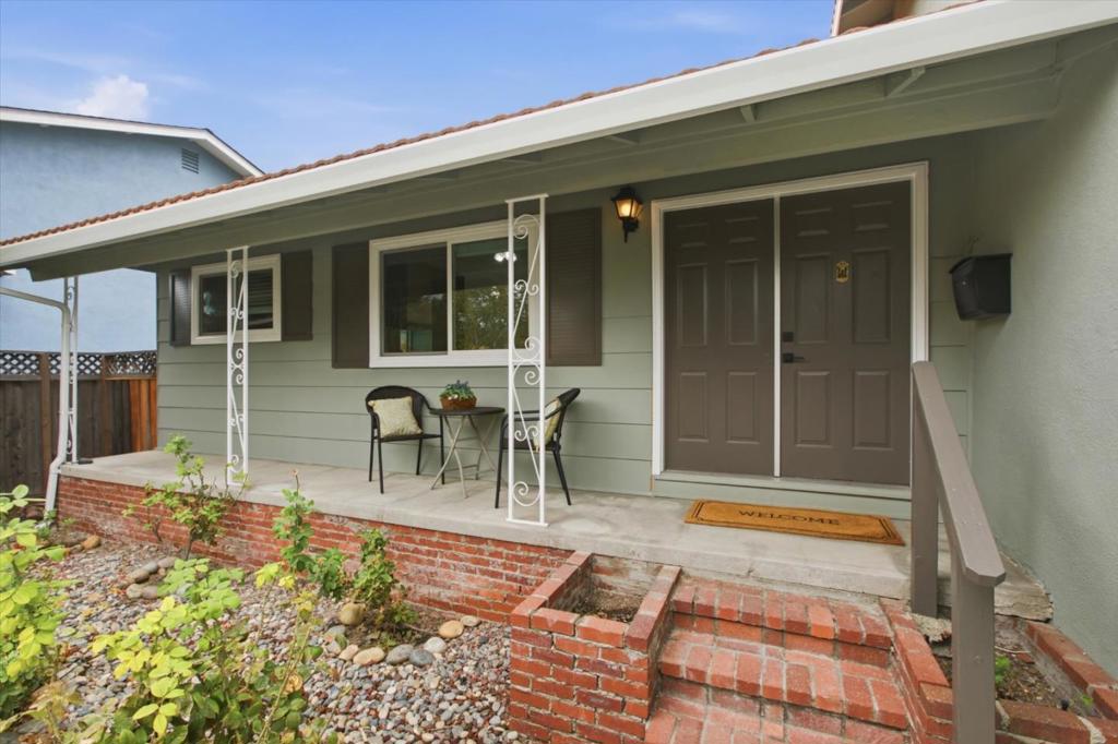 755 Azule Avenue