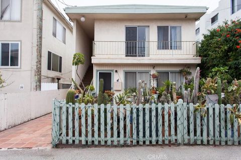 Photo of 108 Catamaran St, Marina Del Rey, CA 90292 (MLS # SB26083037)