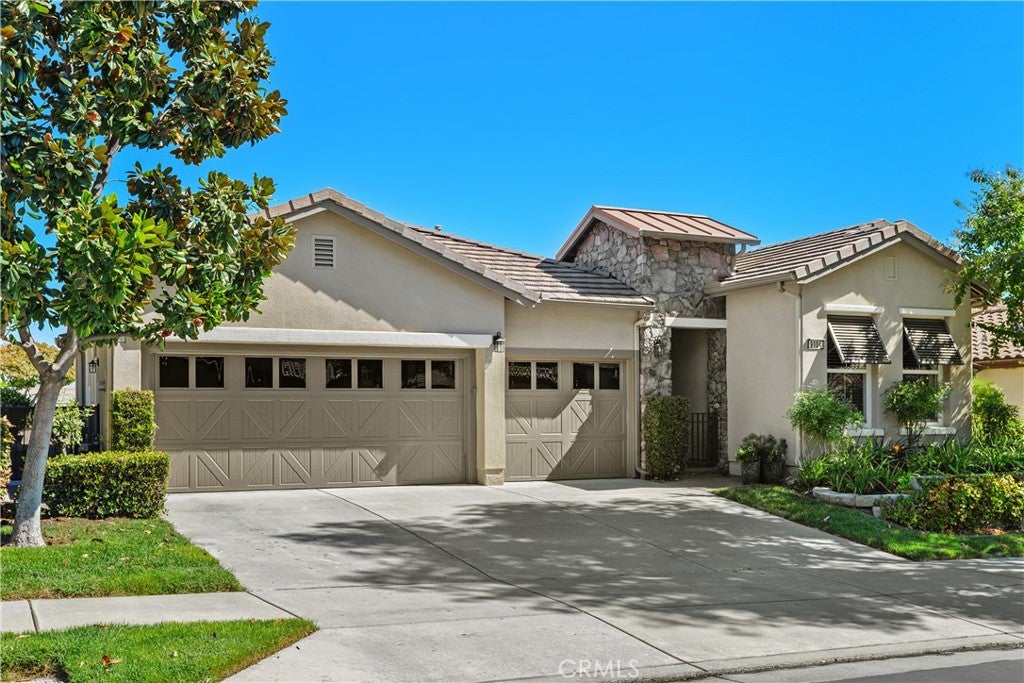 9104 Larkspur
