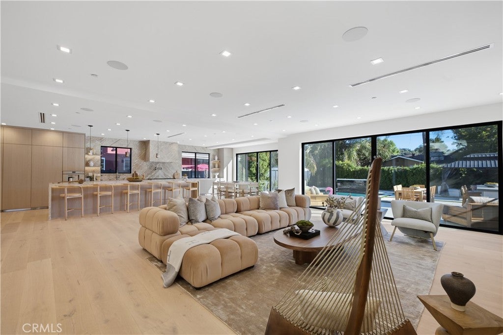 22518 Burbank