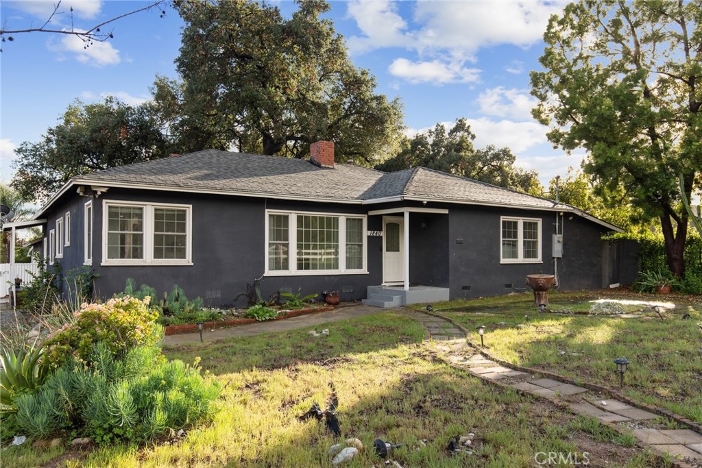 1840 Royal Oaks Drive