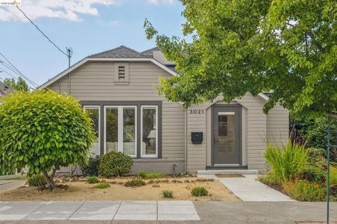 Photo of 3021 California St St, Oakland, CA 94602 (MLS # 41132949)