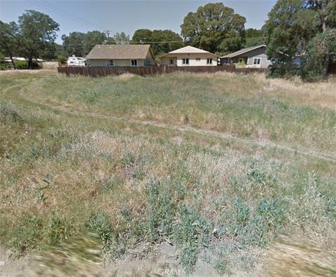 Photo of 3357 Brown St, Clearlake, CA 95422 (MLS # HD25281466)