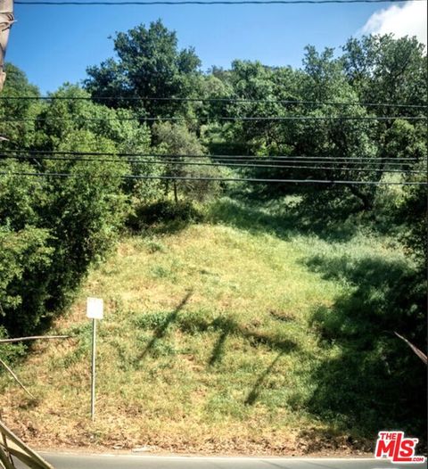 Photo of 0 Benedict Canyon Dr, Beverly Hills, CA 90210 (MLS # 26636191)