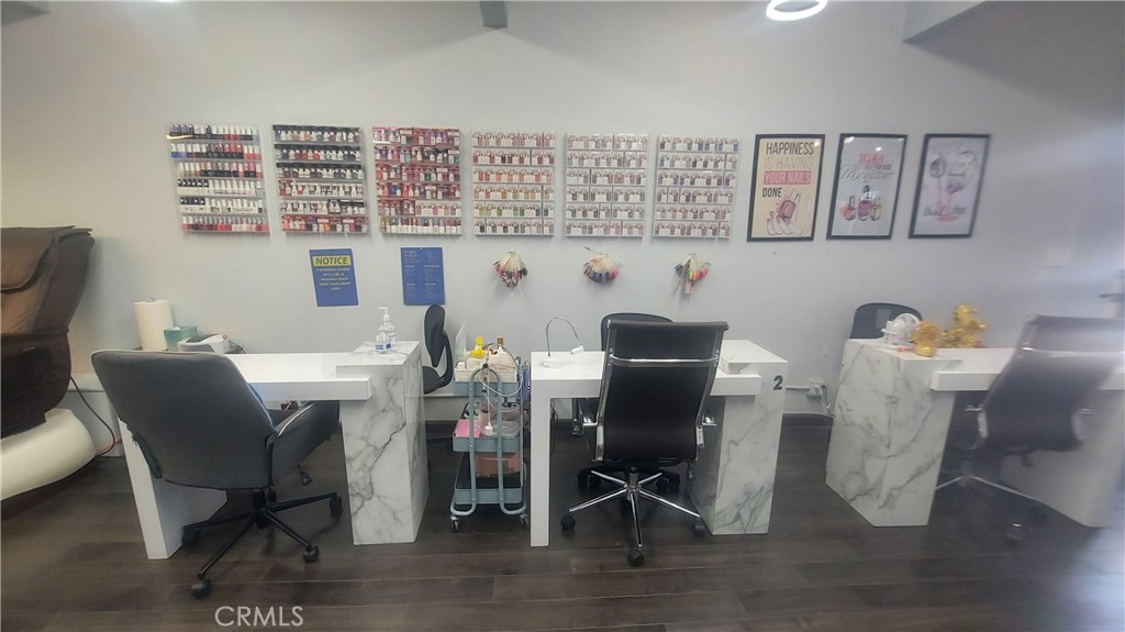 370 W Sierra Madre Boulevard G