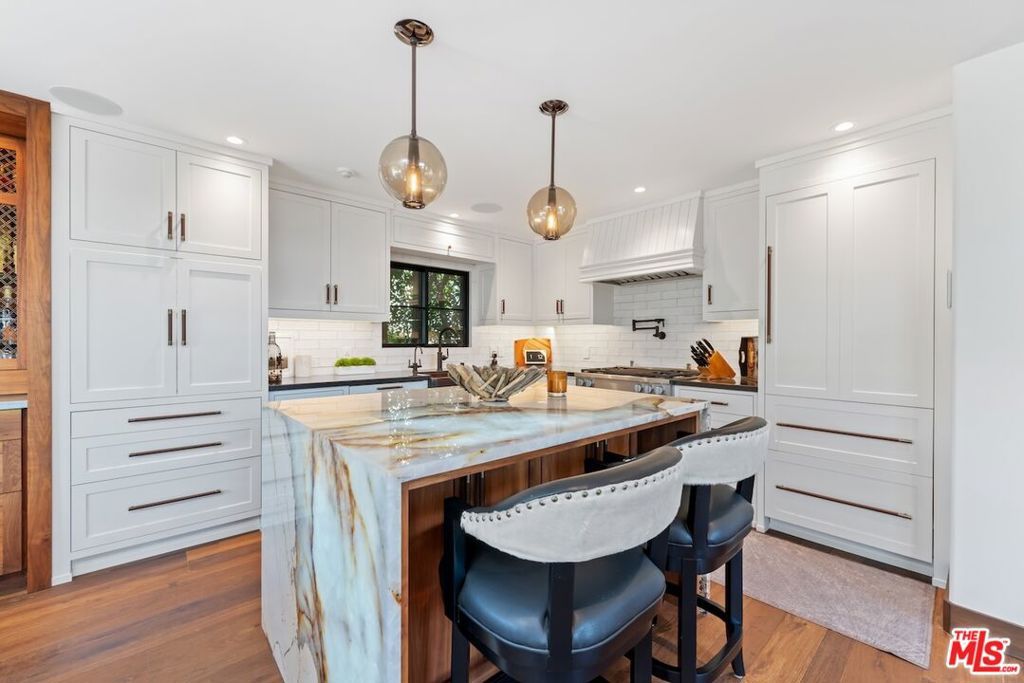 Photo of 2612 Montana Avenue #1, Santa Monica, CA 90403 (MLS # 25604425)