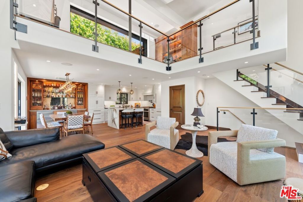 Photo of 2612 Montana Avenue #1, Santa Monica, CA 90403 (MLS # 25604425)