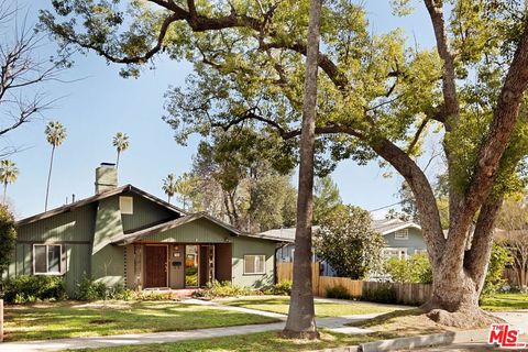 Photo of 788 N Mar Vista Avenue, Pasadena, CA 91104 (MLS # 26644105)