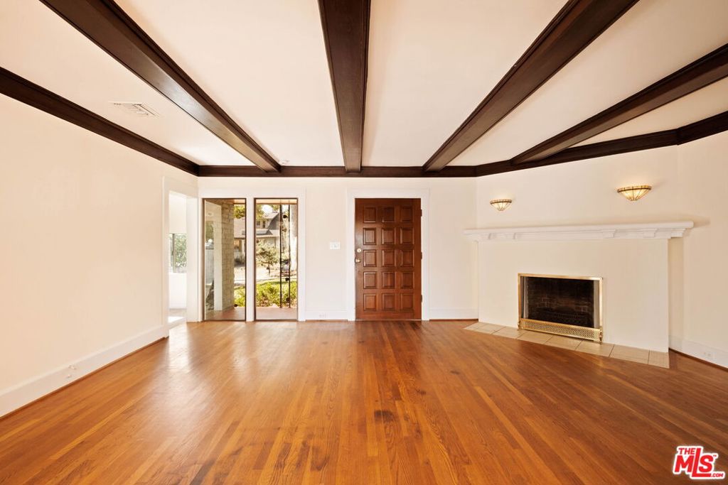 788 N Mar Vista Avenue