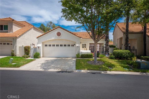 Photo of 40536 Via Estrada, Murrieta, CA 92562 (MLS # IV26175346)