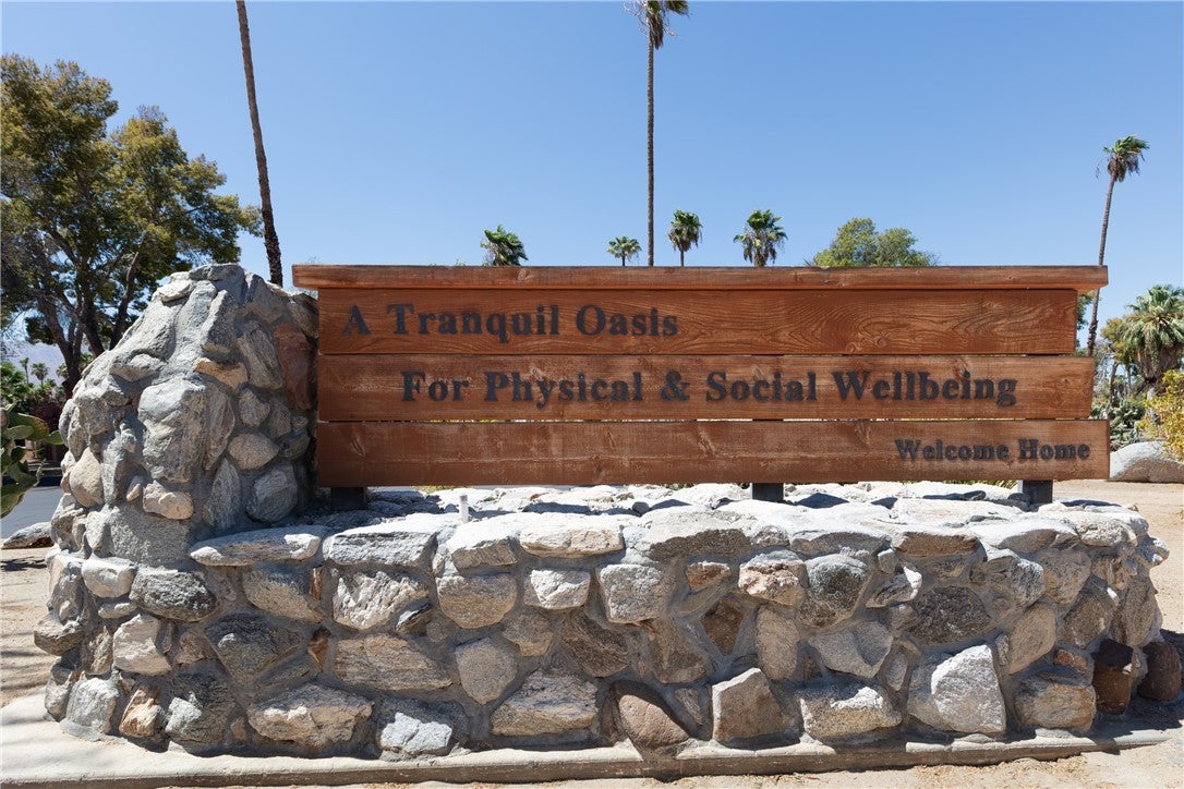 1010 Palm Canyon 58