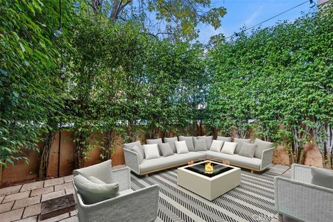 Photo of 11816 Gorham Avenue #110, Los Angeles, CA 90049 (MLS # OC25239611)