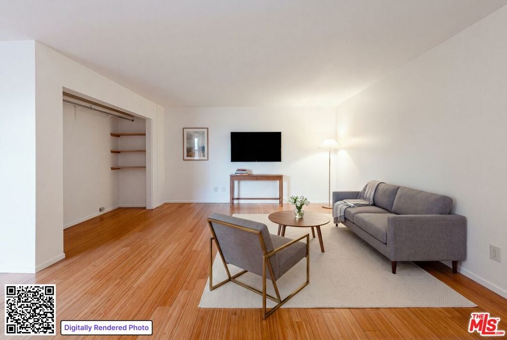 532 N Rossmore Avenue 108