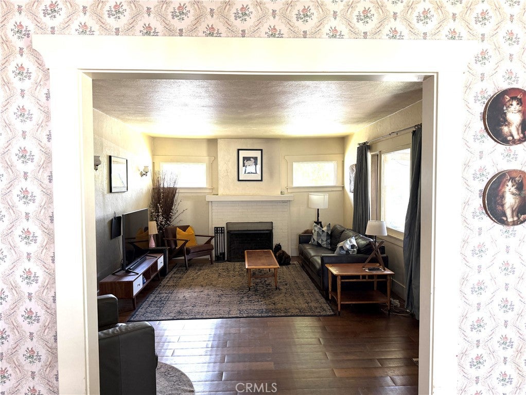 108 S Oak Avenue
