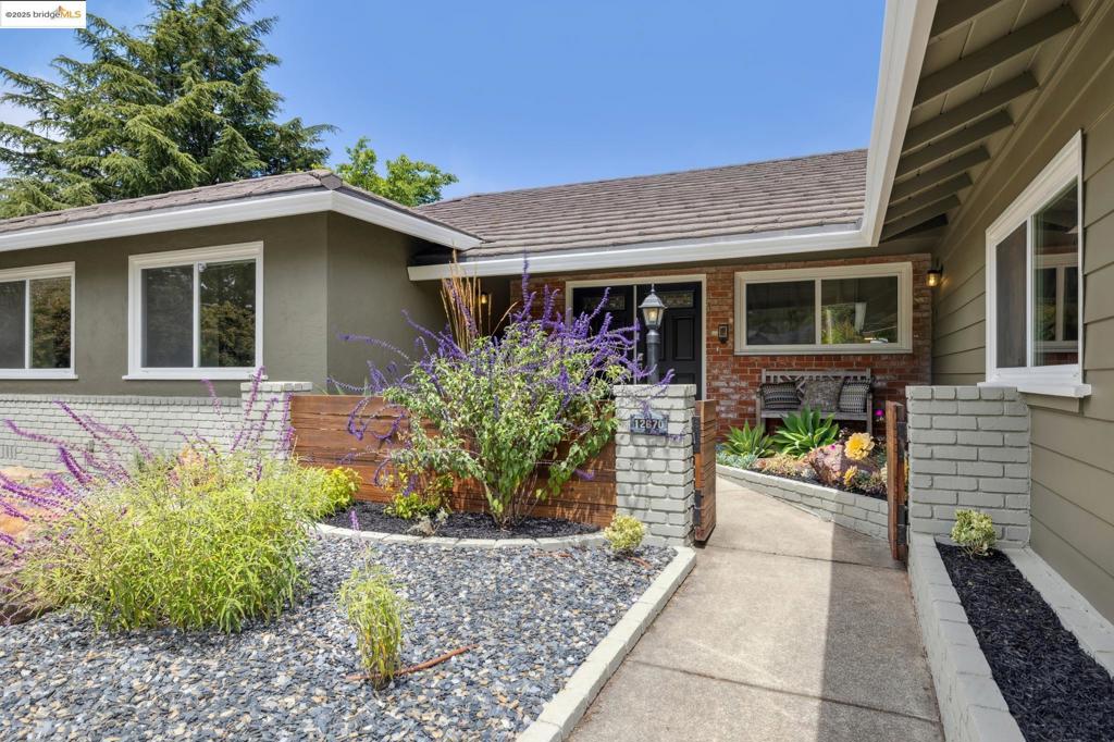 Properties 3 12670 Brookpark Road