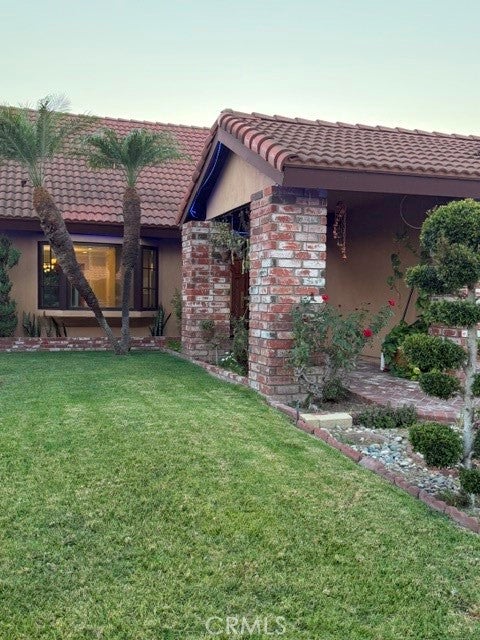 8031 Joan Cir