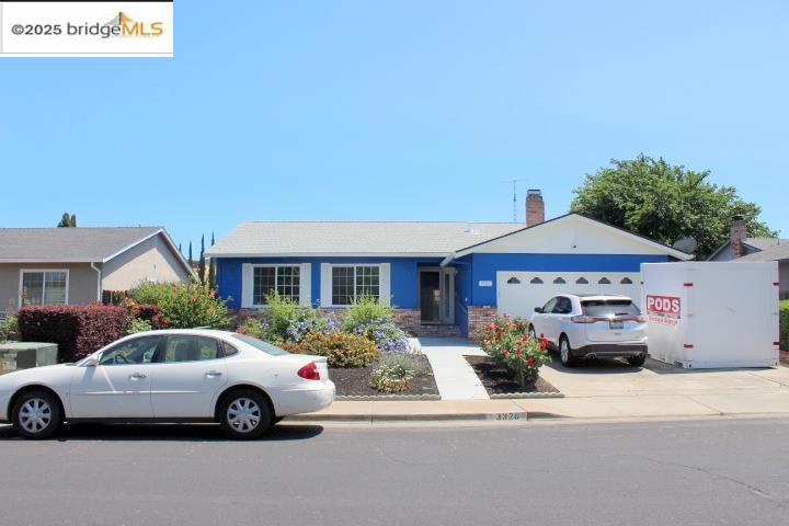 Beautiful 3 bedroom home with sparkling pool & hot tub. Solar panels. Great location. Back yard features pool and hot tub in a great gazebo. Alarm system with VIVINT. Drip irrigation system to keep yard green. Close to schools and Park.