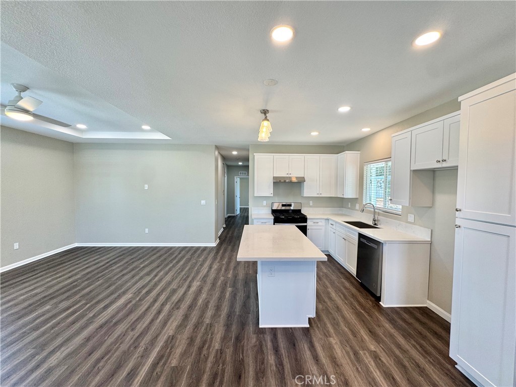 21601 Canyon 28