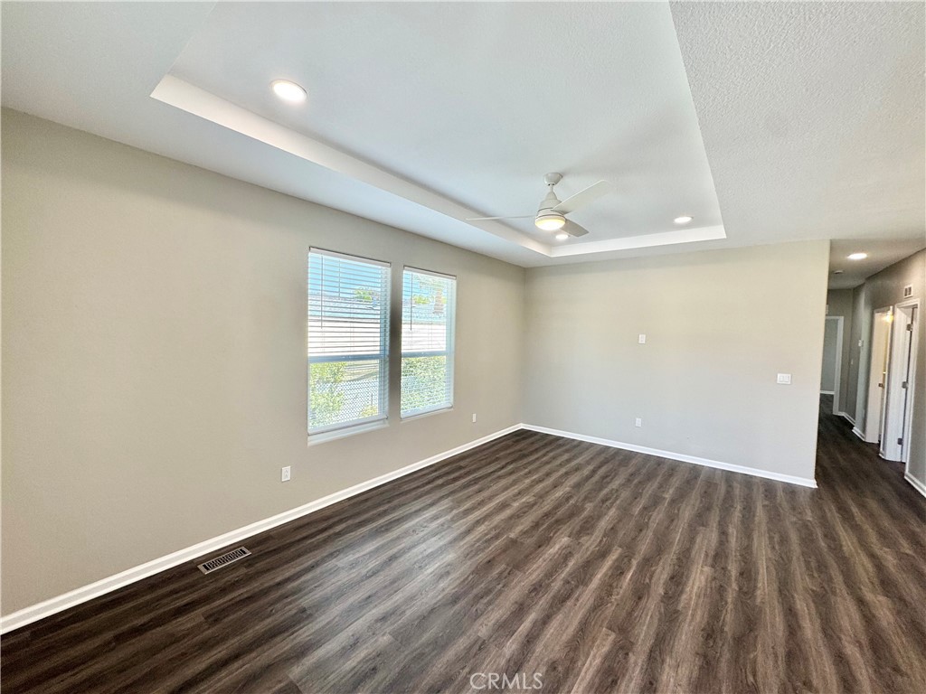 21601 Canyon 28