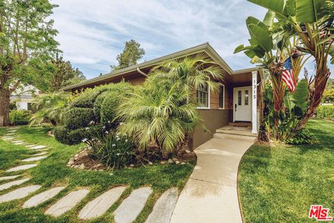 Photo of 1315 Lomay Place, Pasadena, CA 91103 (MLS # 26746055)