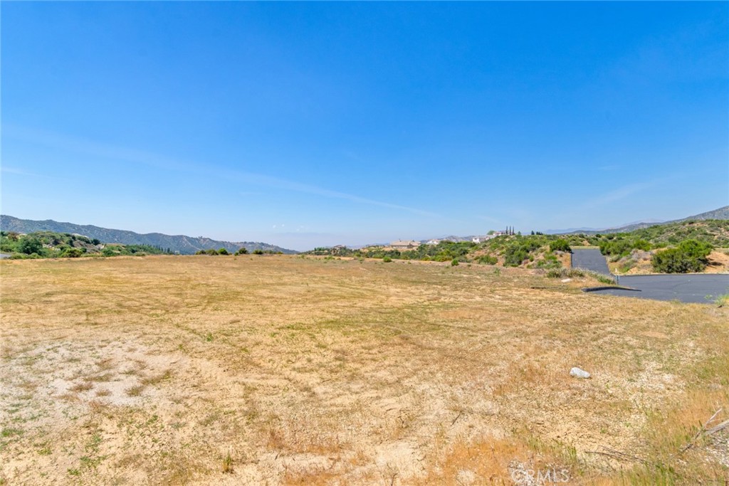 39525 Eastview Court