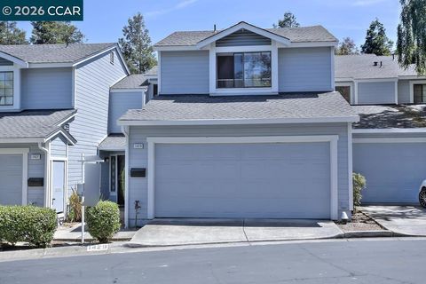 Photo of 1429 Oak Hollow Ct Ct, Pinole, CA 94564 (MLS # 41128859)