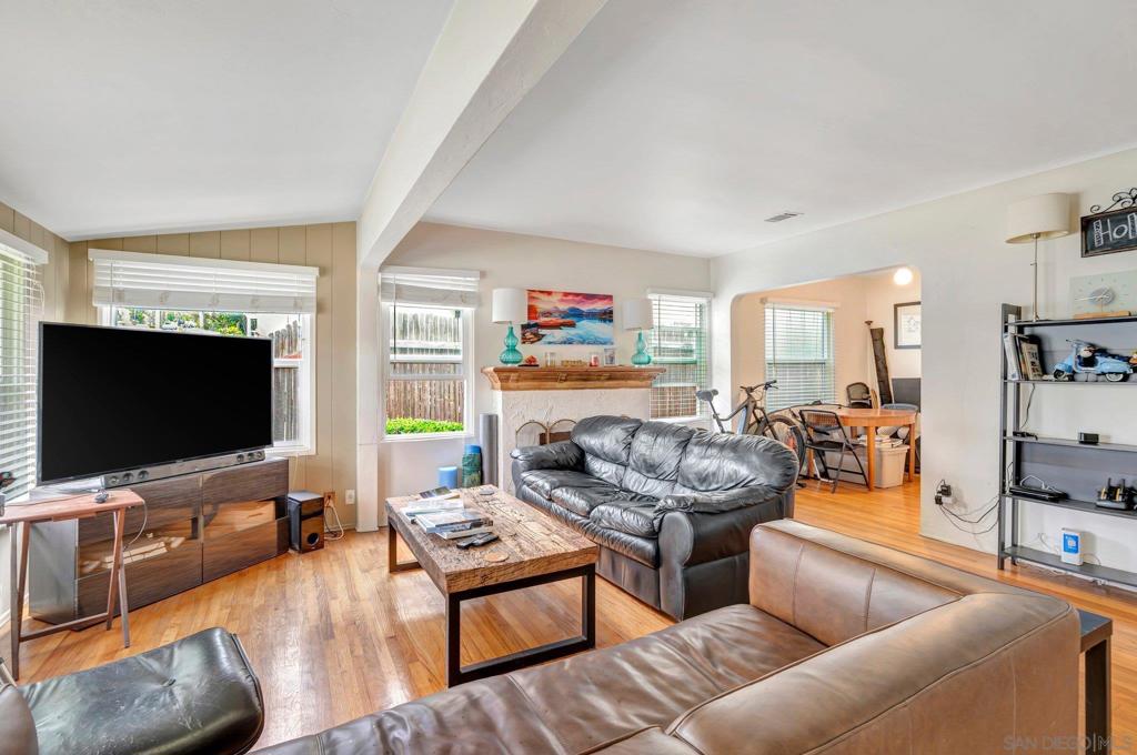4817 4821 Coronado Ave.