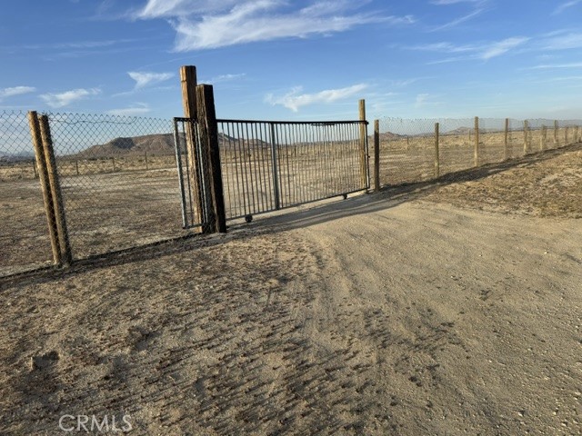OVER AN ACRE PARCEL Fully surveyed, gated,
Compacted and with Septic tank already and Ready for a Manufactured Home or a new stick build project.