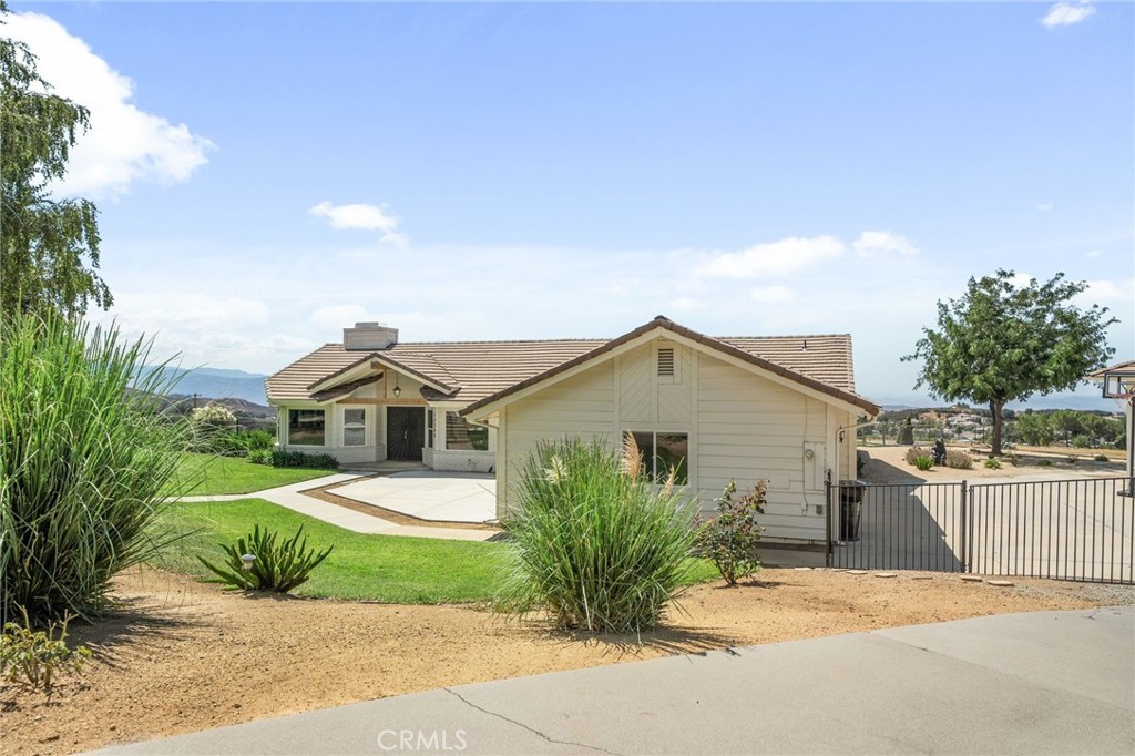 13288 Oak Crest Drive