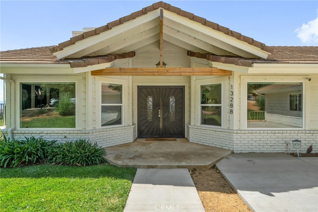 13288 Oak Crest Drive