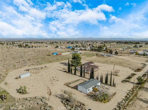 4232 Coyote Road Phelan CA 92371