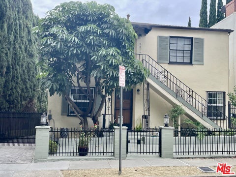 Photo of 9050 Elevado Street #Guest Home, West Hollywood, CA 90069 (MLS # 26900485)