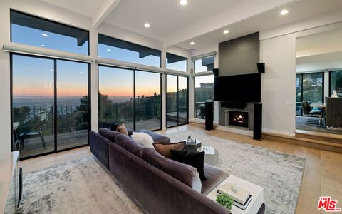 Photo of 2001 Sunset Plaza Drive, Los Angeles, CA 90069 (MLS # 26659601)