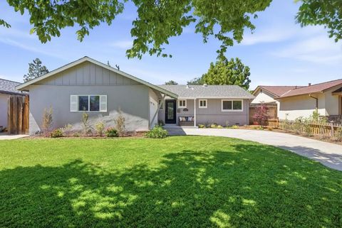 Photo of 1529 Willowgate Drive, San Jose, CA 95118 (MLS # ML82047439)