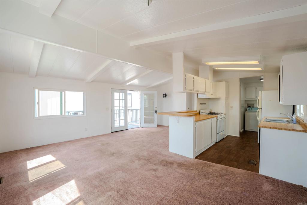 255 E Bradley Avenue SPC 113