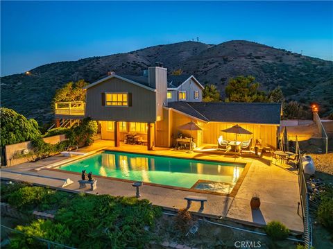 Photo of 35870 Tierra Subida Avenue, Palmdale, CA 93551 (MLS # SR25145111)