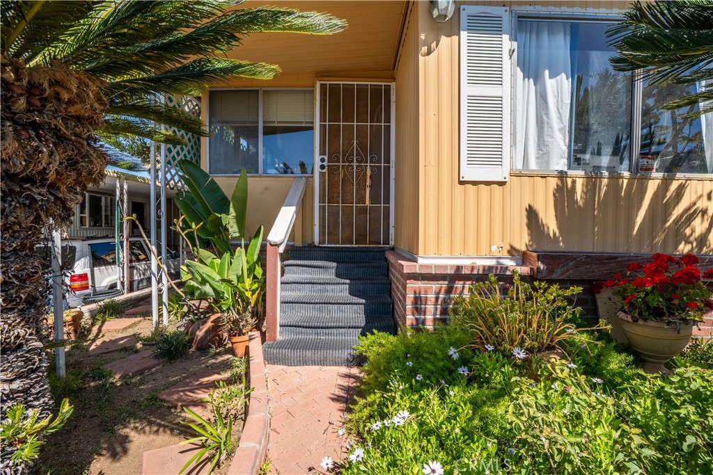 1120 E Mission Road 20