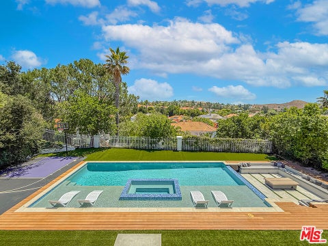 Photo of 5474 Amber Circle, Calabasas, CA 91302 (MLS # 26842111)