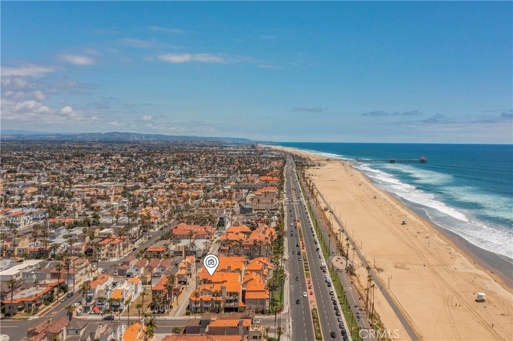 Photo of 2000 Pacific Coast Hwy Hwy #309, Huntington Beach, CA 92648 (MLS # OC25242706)