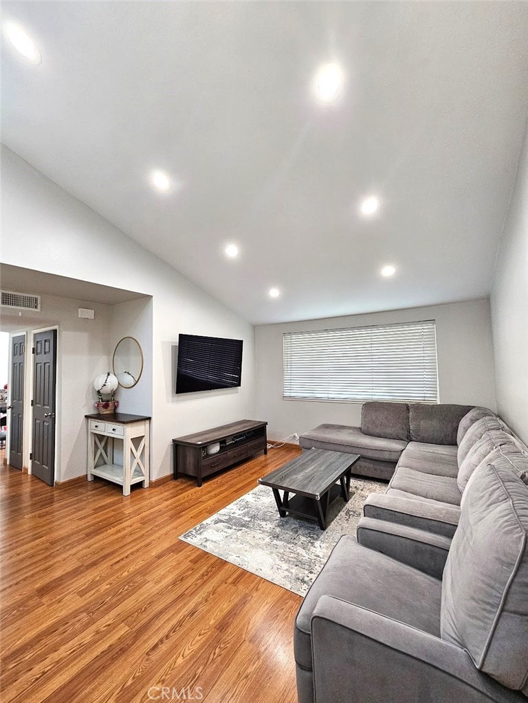 386 N Via Porto