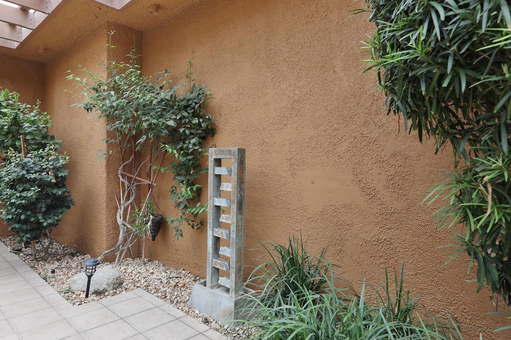 60 La Cerra Drive