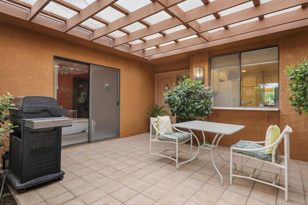 60 La Cerra Drive